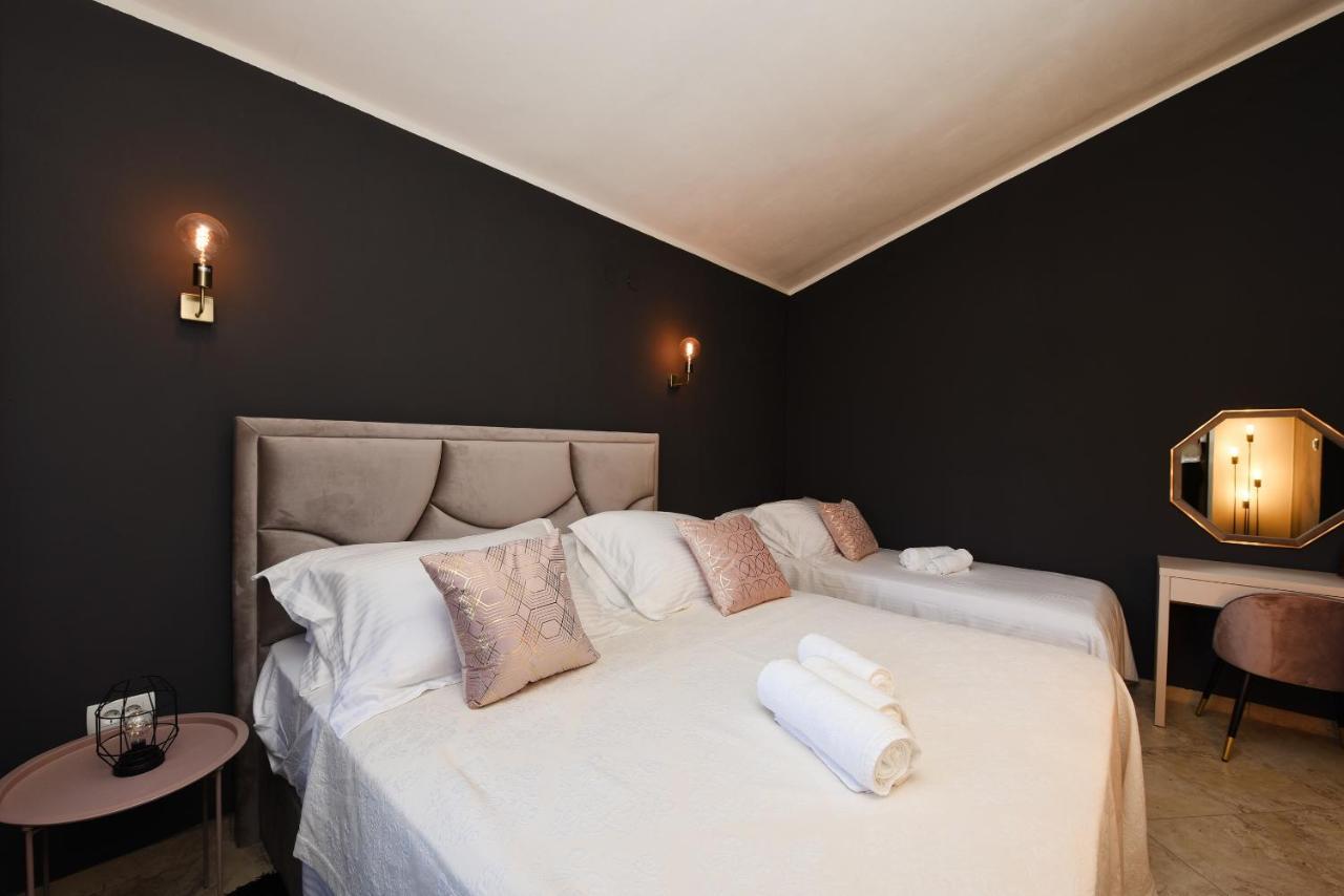 Malako Family Apartments セリネ エクステリア 写真