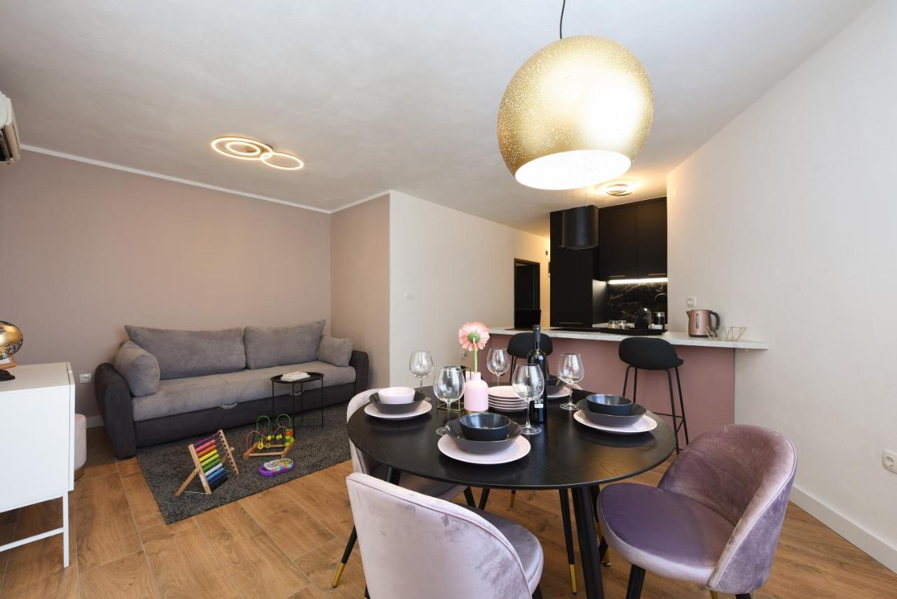 Malako Family Apartments セリネ エクステリア 写真